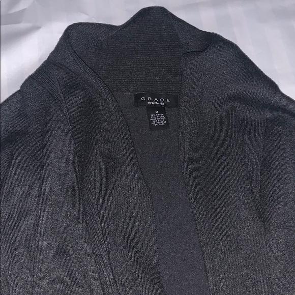 Grey Sweater! In amazing condition. Worn 2 times - Picture 3 of 3
